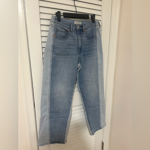 Jessica Simpson Bicolored Blue Denim Wide Legged Jeans, Size 4/27 - Picture 3 of 8